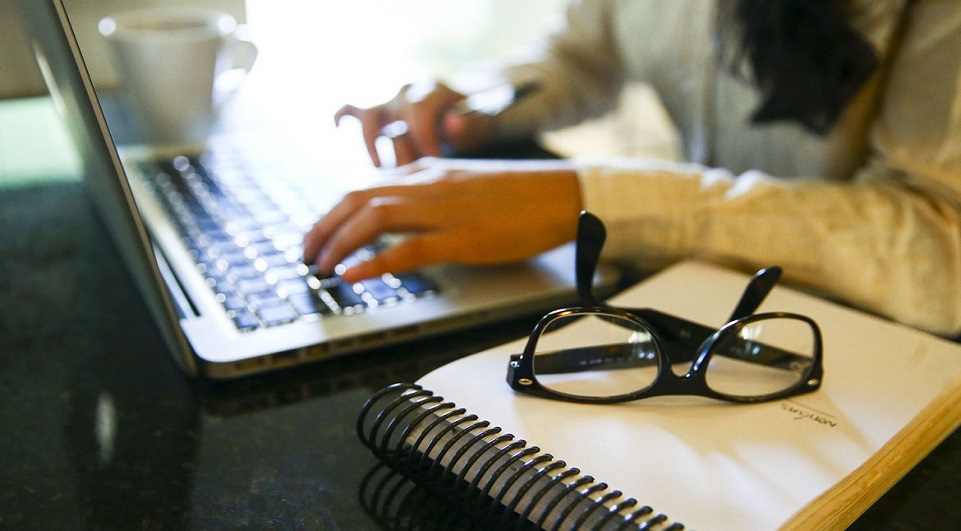 Teletrabalho, home office ou trabalho remoto. Teletrabalho, home office ou trabalho remoto.