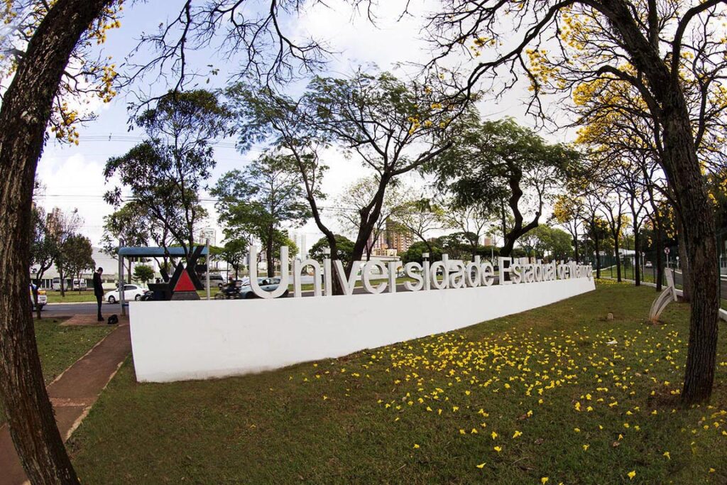 UEM- Reitoria  –  Foto: UEM-ASC