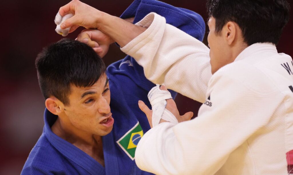 2021-07-24t042232z_2032403984_sp1eh7o0c5ga5_rtrmadp_3_olympics-2020-jud-m-60kg-8fnl