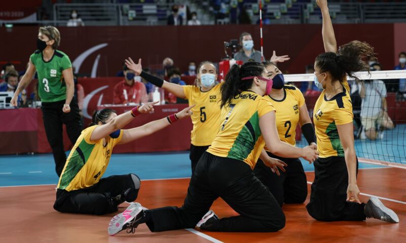2021-09-04t094457z_1156988177_sp1eh940r2sag_rtrmadp_3_paralympics-2020-sitting-volleyball-e1630782885105