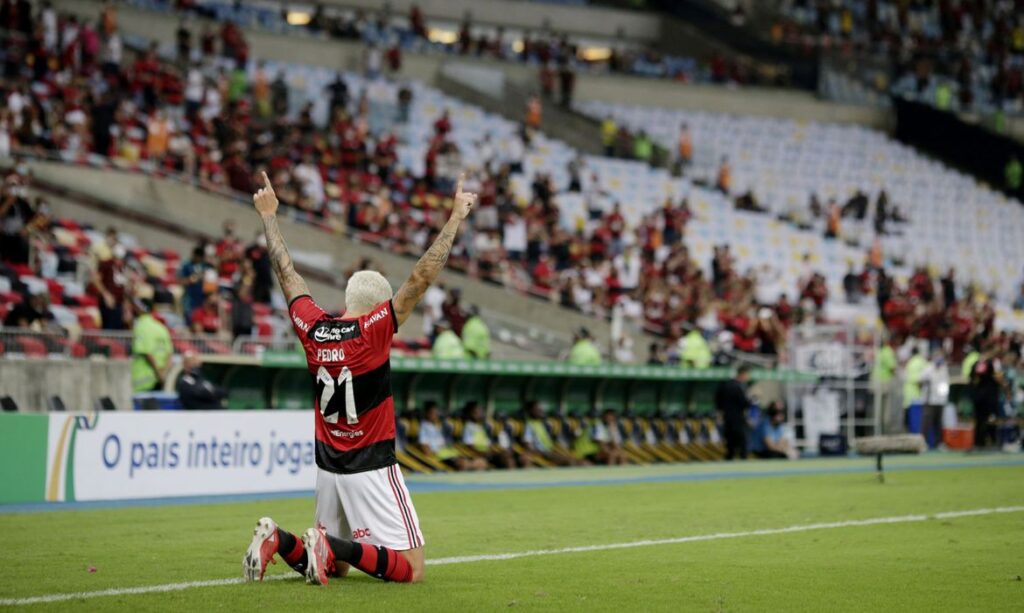 2021-09-17t165746z_1_lynxmpeh8g0r7_rtroptp_4_soccer-brazil-fla-gre-report