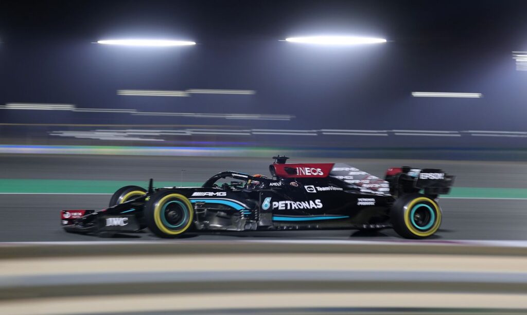 2021-11-21t154412z_1_lynxmpehak08x_rtroptp_4_f1-catar-hamilton