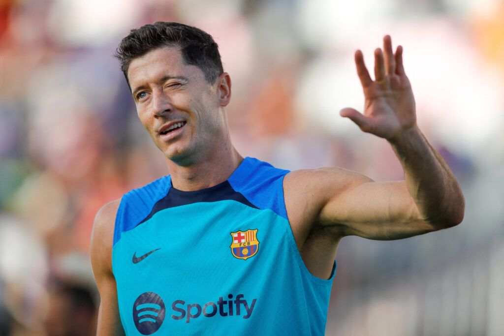 Robert Lewandowski se junta ao Barcelona em Miami Robert Lewandowski se junta ao Barcelona em Miami