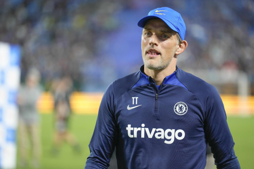 Treinador do Chelsea, Thomas Tuchel, caminha para o vestiário após derrota na disputa de pênaltis para o Charlotte FC, em Charlotte, Estados Unidos Treinador do Chelsea, Thomas Tuchel, caminha para o vestiário após derrota na disputa de pênaltis para o Charlotte FC, em Charlotte, Estados Unidos