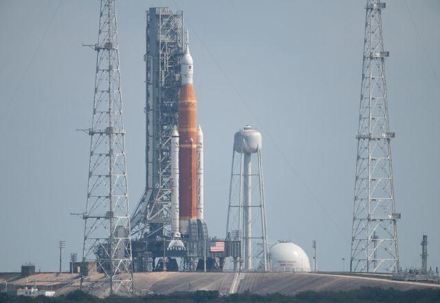 Nasa inicia testes para levar primeira mulher à Lua