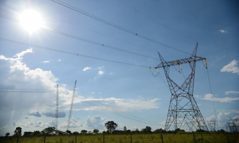 946194-energia_linha-de-transmissao-13-e1661601507172