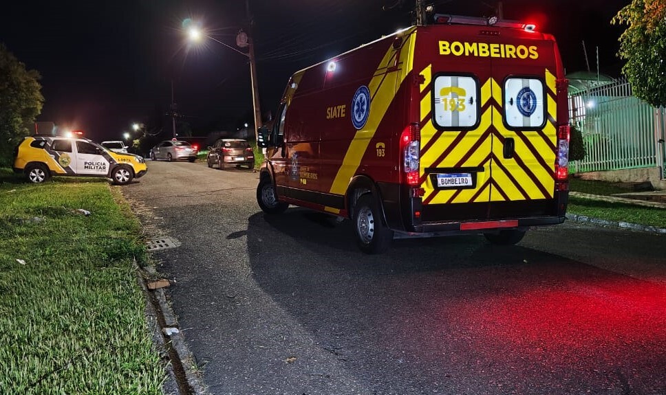 AMBULANCIA-SIATE-NOITE-REAGE-ASSALTO-PAROLIN-1