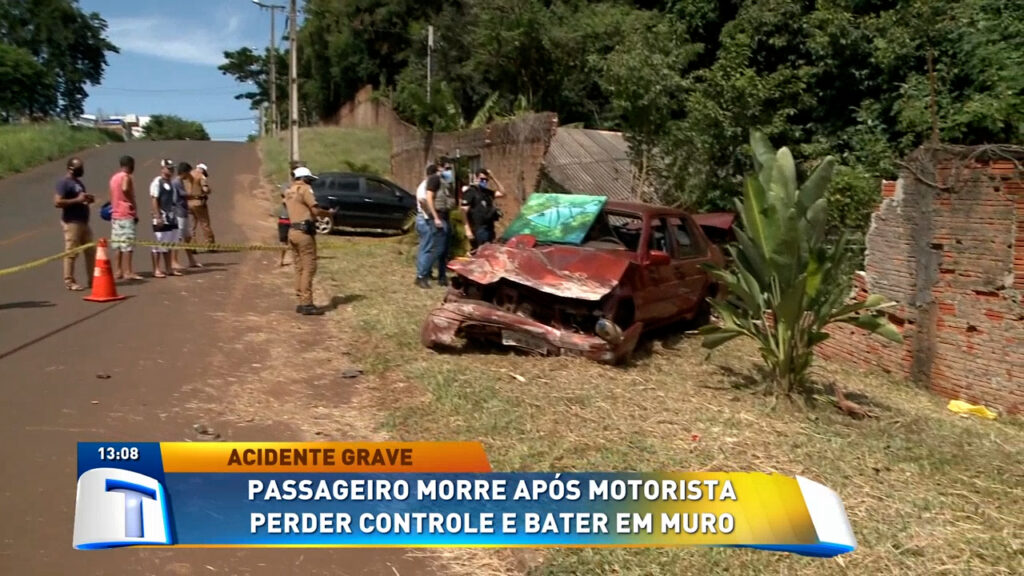 Apos-motorista-perder-o-controle-do-carro-grave-acidente-e-registrado-na-fronteira-
