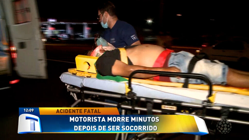 Apos-perder-o-controle-do-carro-motorista-nao-resiste-e-morre-na-BR-277 Apos-perder-o-controle-do-carro-motorista-nao-resiste-e-morre-na-BR-277