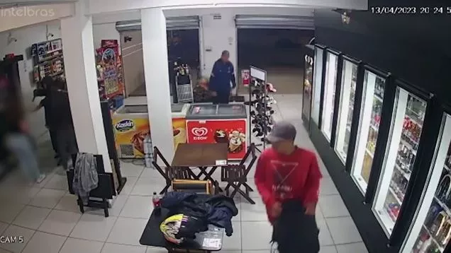 Assalto-a-distribuidora-sjp Bandidos apavoram funcionários durante assalto à distribuidora
