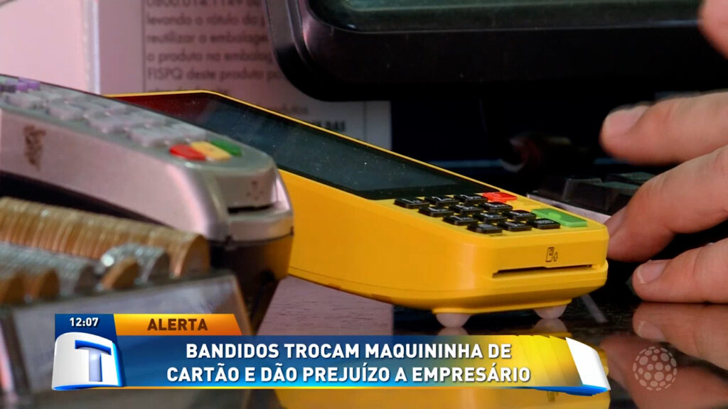 Bandidos-dao-prejuizo-a-empresarios-usando-maquina-de-cartao- Bandidos-dao-prejuizo-a-empresarios-usando-maquina-de-cartao-