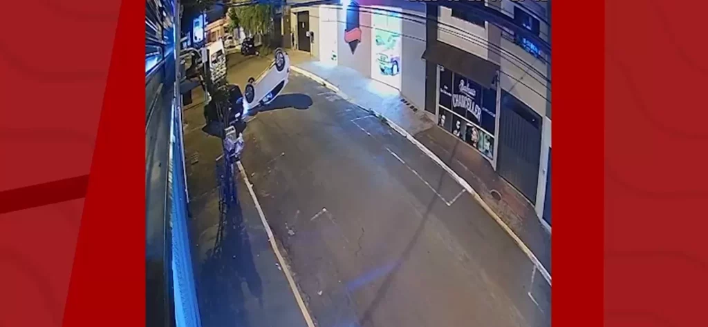 CARRO-CAPOTA-APUCARANA