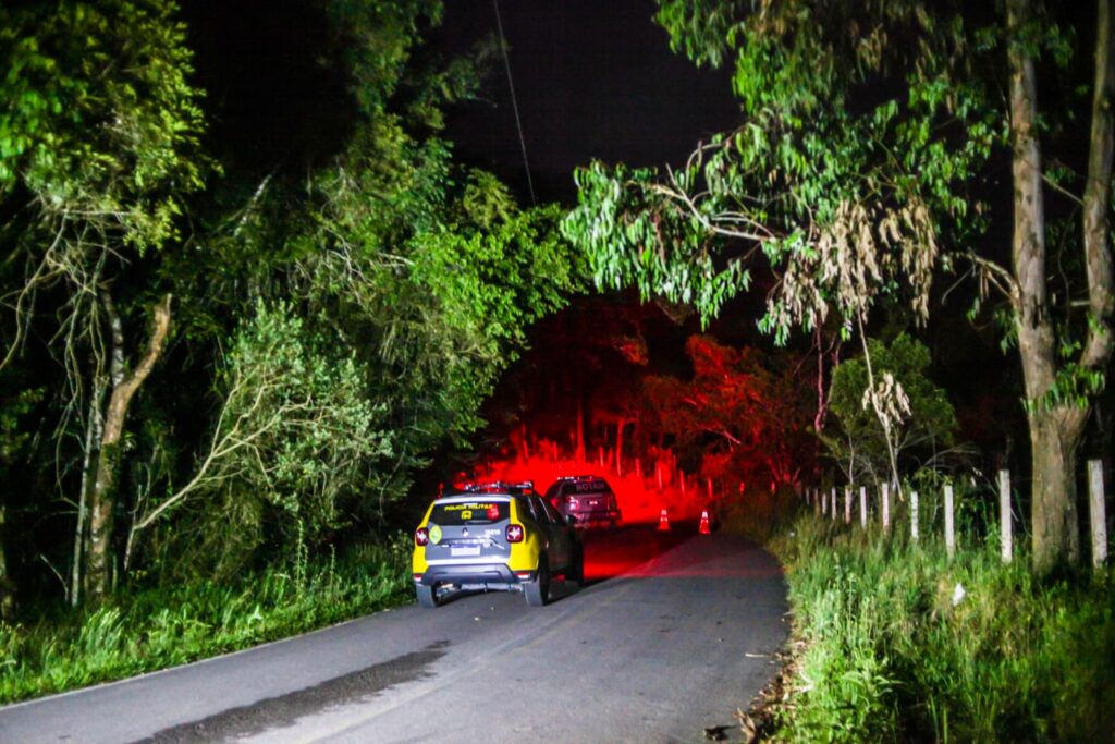 CONFRONTO-DOIS-BALEADOS