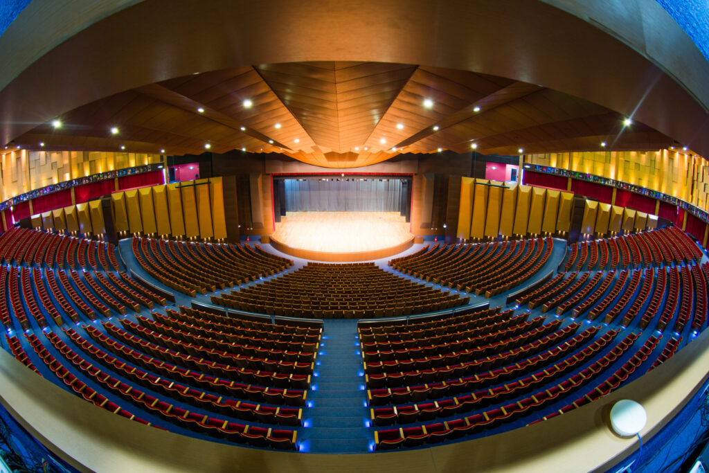 DBS-1903-scaled teatro-positivo-programacao