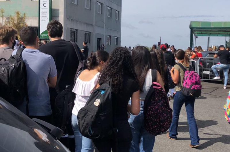 Estudante-morre-ao-cair-do-quarto-andar-de-universidade-em-Curitiba-aulas-foram-suspensa