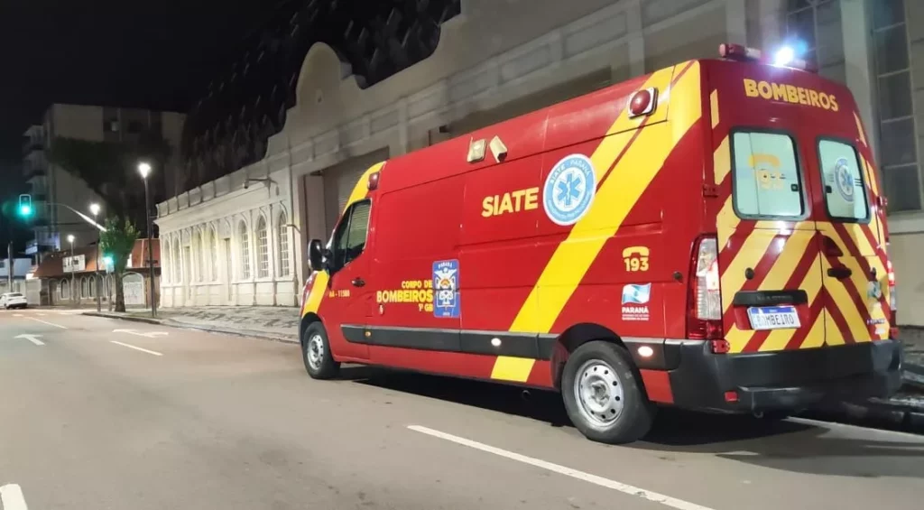 FUNCIONARIA-SHOOPING-ASSALTO-AMBULANCIA