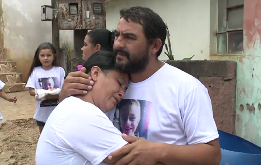 Familia-de-menino-atropelado-em-Rio-Branco-do-Sul-pede-justica atropelado-em-rio-branco-do-sul-menino-morto
