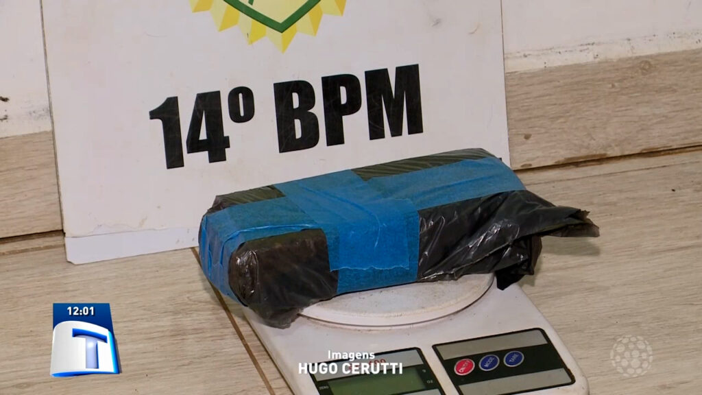 Forcas-de-seguranca-apreendem-maconha-em-festa-clandestina-.00_00_24_15.Quadro001