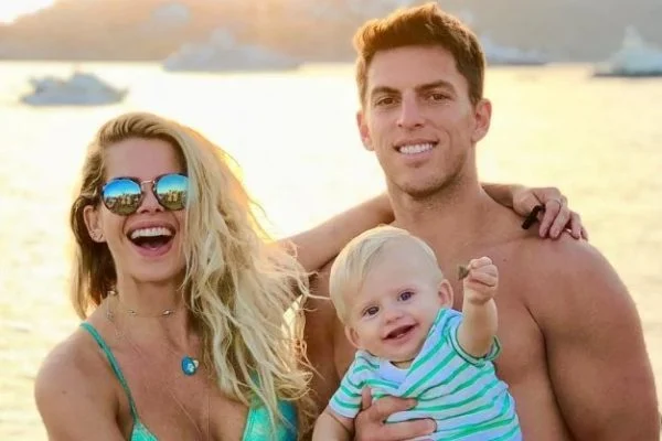 Foto-Karina-Bacchi-e-Amaury-Nunes-e-enrico-1-600×400-1