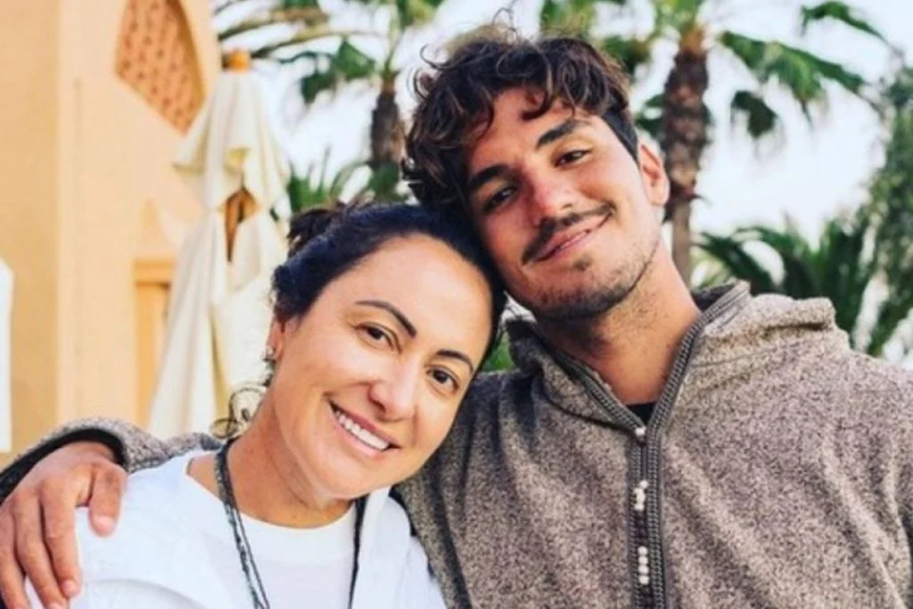 Gabriel-Medina-e-a-mae-1024×683-1