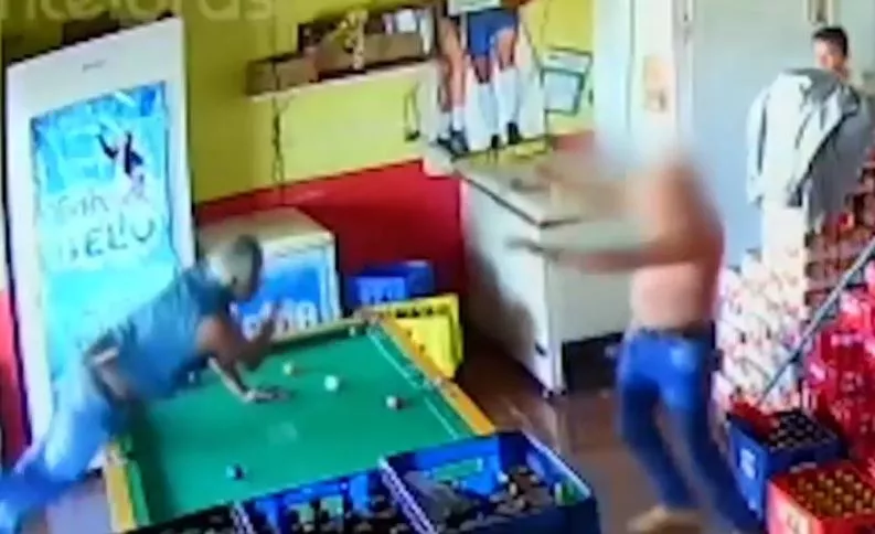 Homem-e-morto-a-facadas-apos-ganhar-na-sinuca Homem é morto a facadas após ganhar na sinuca