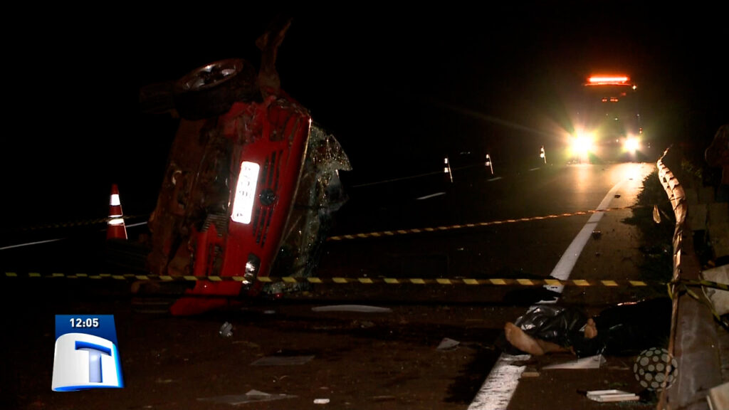 Homem-morre-em-capotamento-na-BR-277 Homem-morre-em-capotamento-na-BR-277