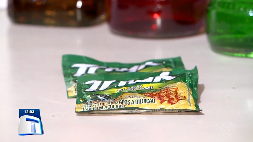 Homem-rouba-suco-em-po-de-vitima-e-acaba-preso.00_00_23_29.Quadro002