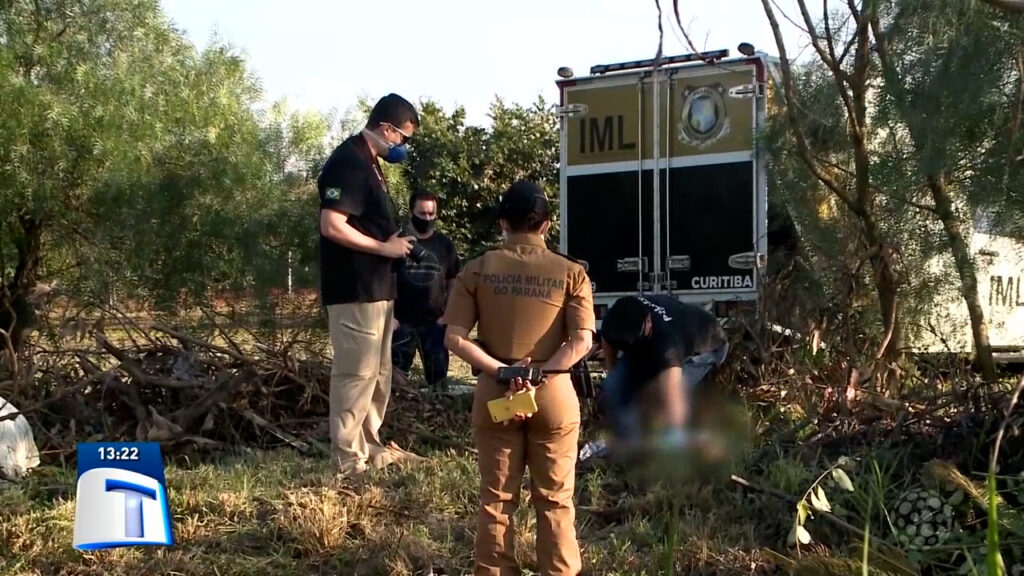 Homem-teria-sido-atingido-por-pelo-menos-oito-tiros.00_00_27_19.Quadro001