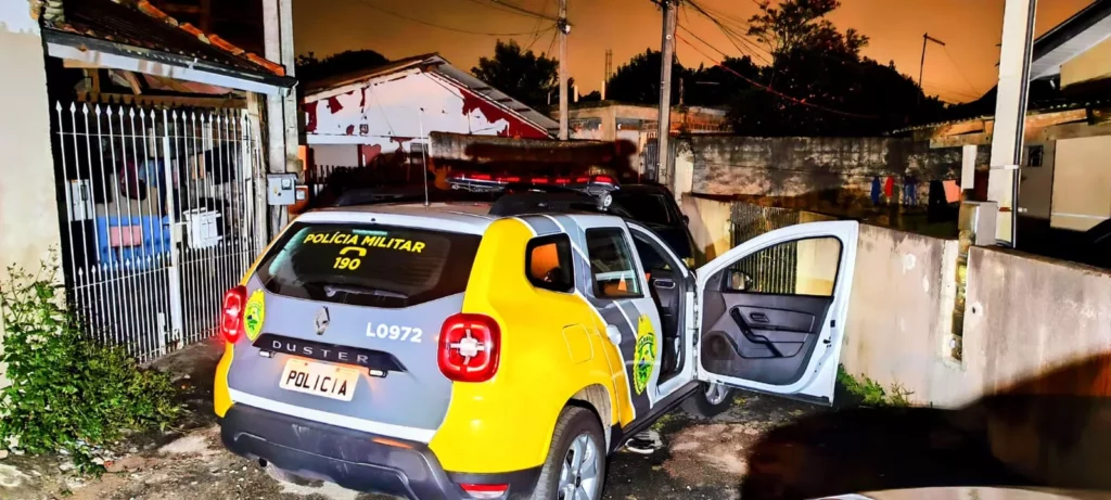 INVADE-CASA-AGRIDE-MORADORES