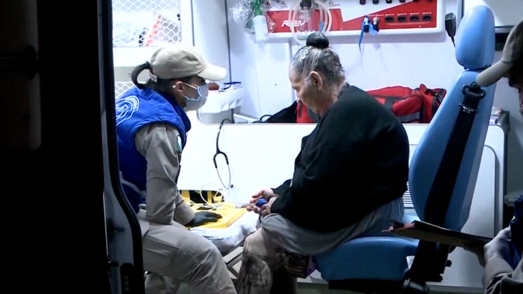 Idosa-fica-ferida-depois-de-ser-atropelada-por-moto.00_00_07_24.Quadro001