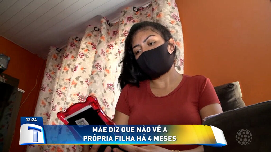 Mae-esta-ha-4-meses-sem-ver-a-filha-a-denuncia-e-que-o-pai-fugiu-com-a-crianca-para-o-Paraguai Mae-esta-ha-4-meses-sem-ver-a-filha-a-denuncia-e-que-o-pai-fugiu-com-a-crianca-para-o-Paraguai