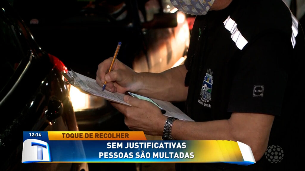 Moradores-de-Foz-desrespeitam-o-toque-de-recolher-