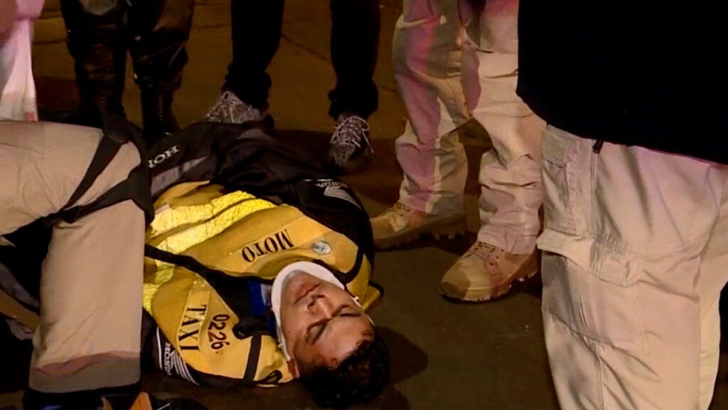 Motociclista-fica-ferido-em-acidente-de-transito-na-Ponte-da-Amizade.00_00_26_27.Quadro002