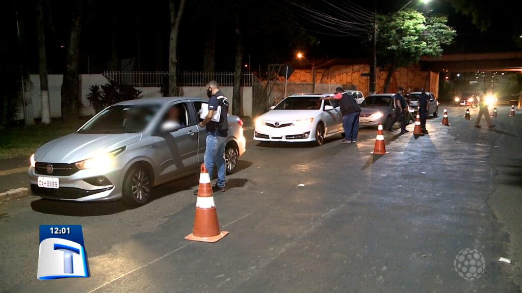 Novo-decreto-de-Foz-manteve-toque-de-recolher-as-20h-