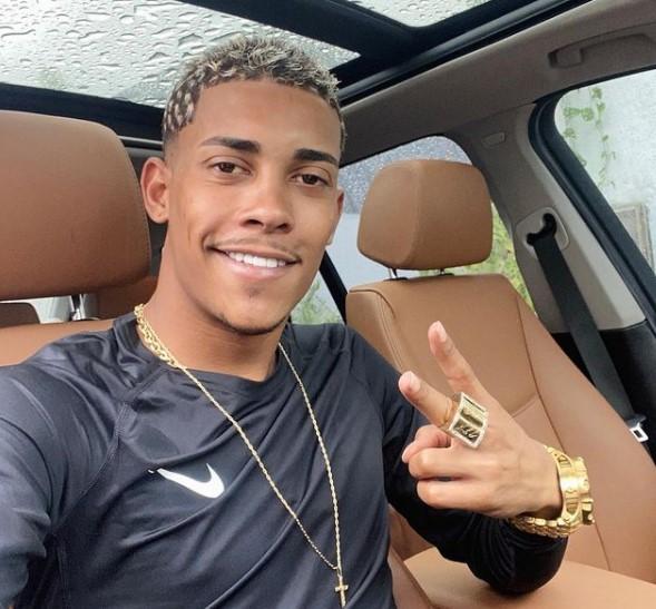 O-cantor-MC-Poze-do-Rodo