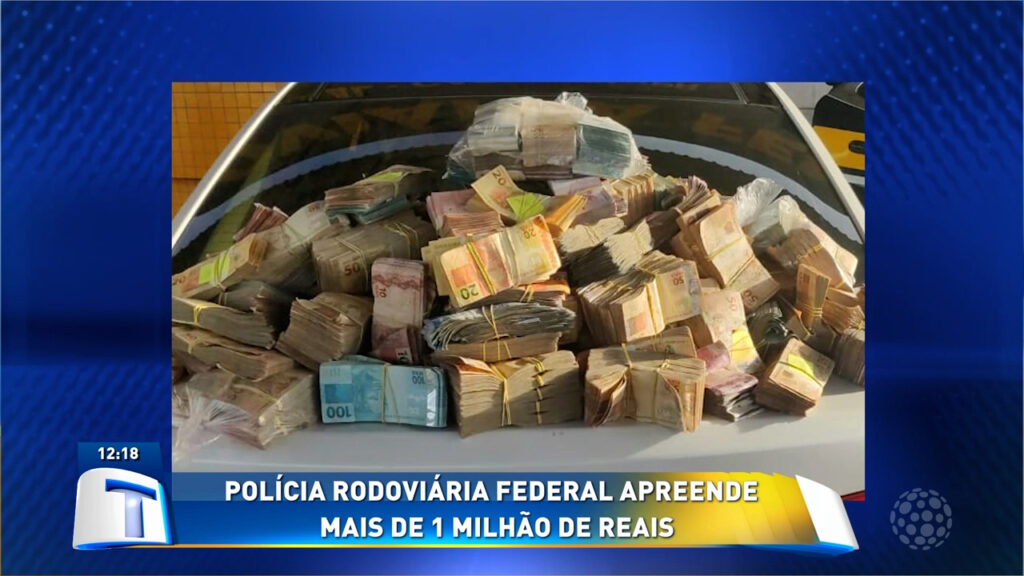 PRF-apreende-mais-de-1-milhao-em-dinheiro-vivo-na-BR-277- PRF-apreende-mais-de-1-milhao-em-dinheiro-vivo-na-BR-277-