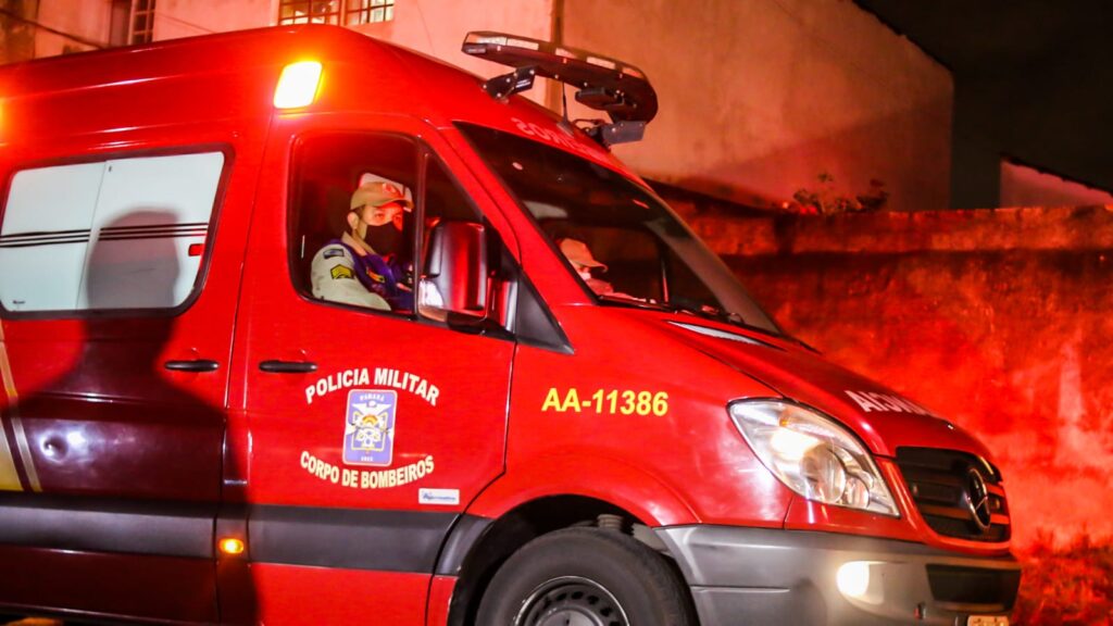 VIATURA-BOMBEIROS VIATURA-BOMBEIROS