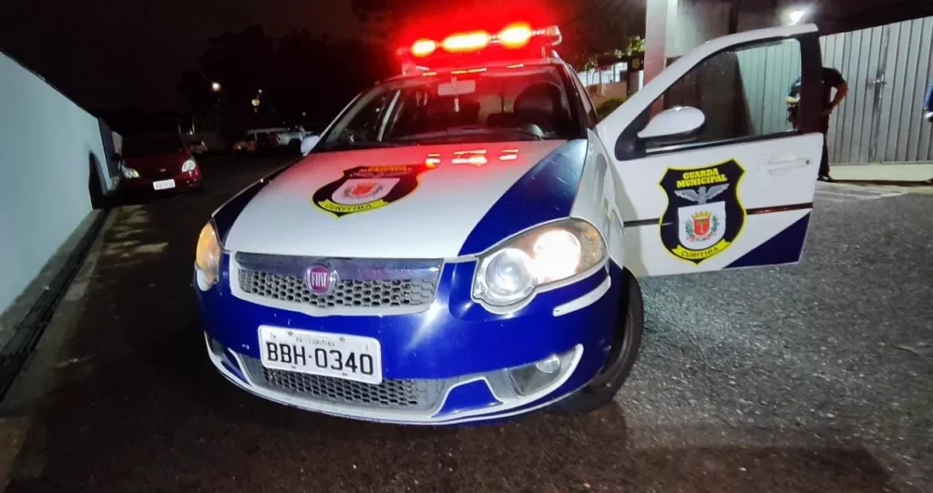 VIATURA-GUARDA-MUNICIPAL-ESTUDANTE-ASSALTADA-CENTRO