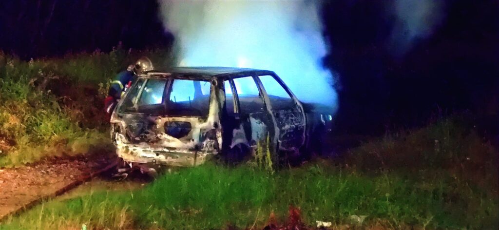 WhatsApp-Image-2023-01-10-at-5.11.09-AM carro-pega-fogo-viaduto