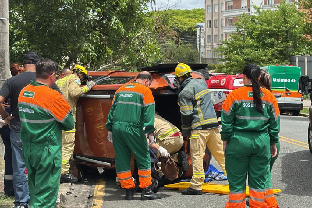 acidente-agua-verde-carro-aplicativo
