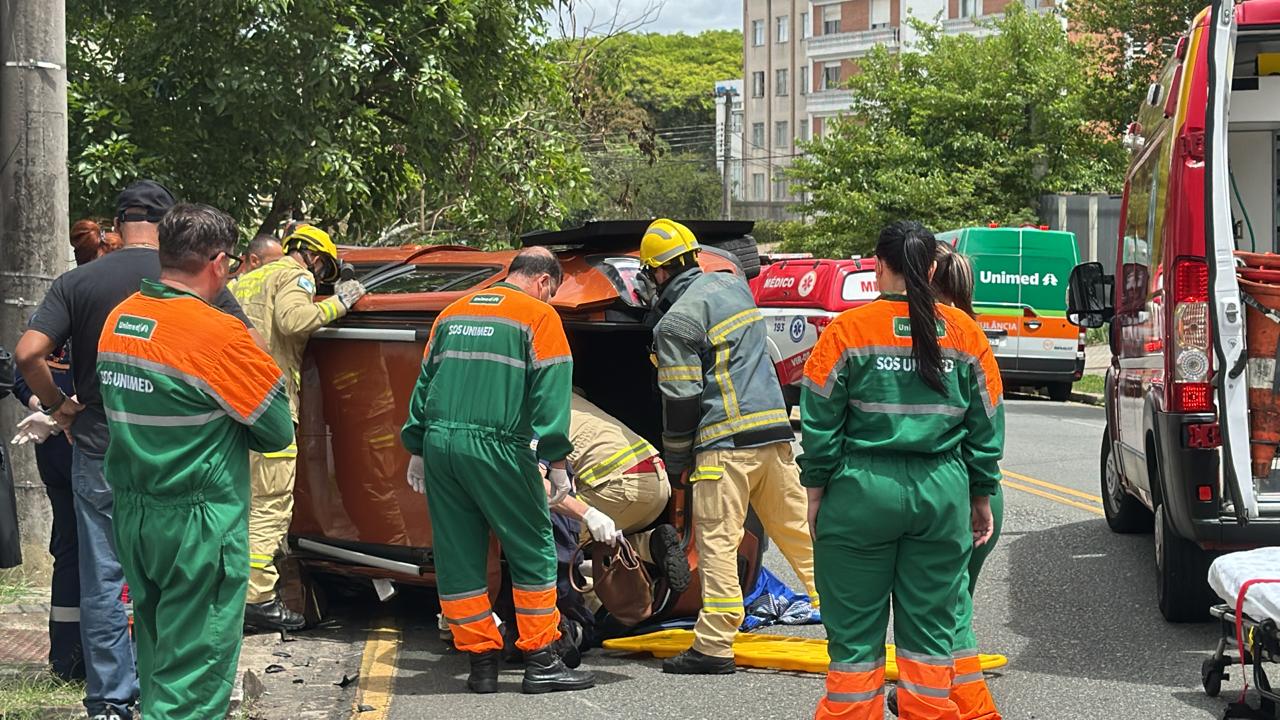 acidente-agua-verde-carro-aplicativo