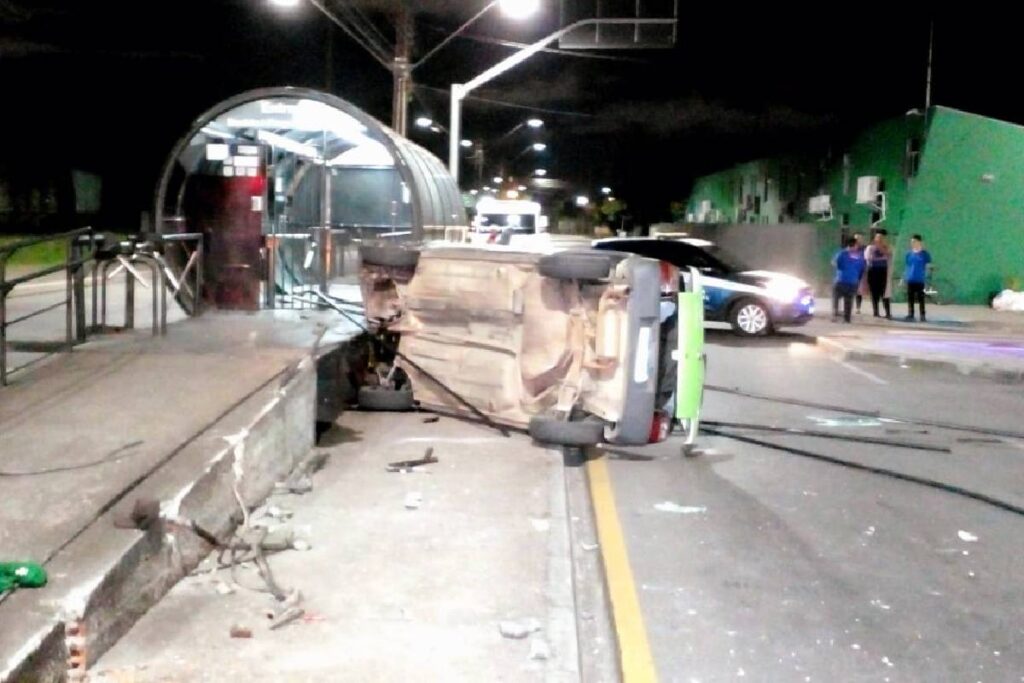 acidente-carro-pinhais