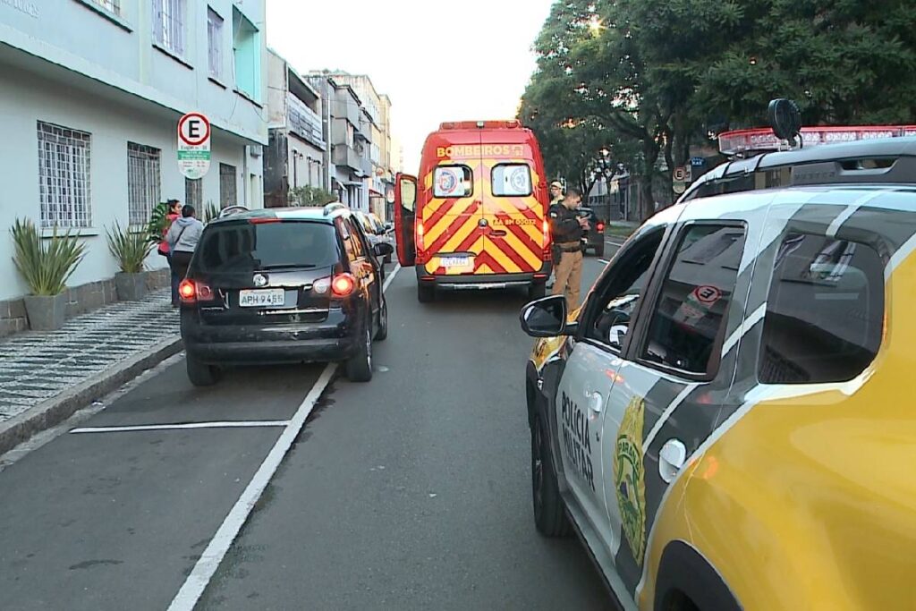 acidente-centro-curitiba-policial
