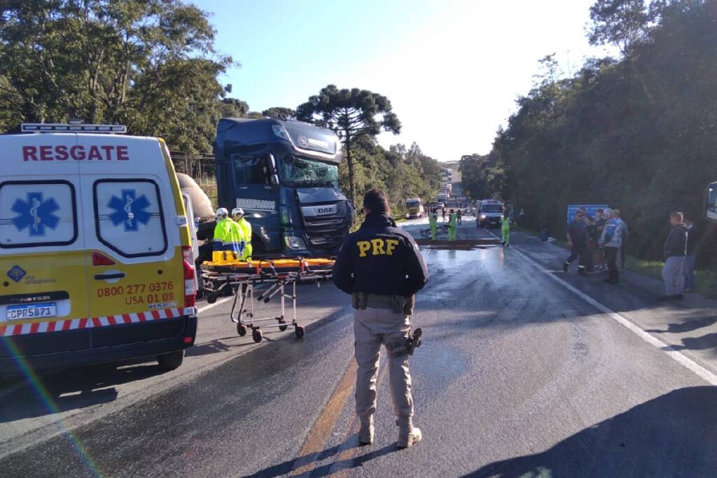 acidente-rodovia-do-xisto-br-476-duas-carretas