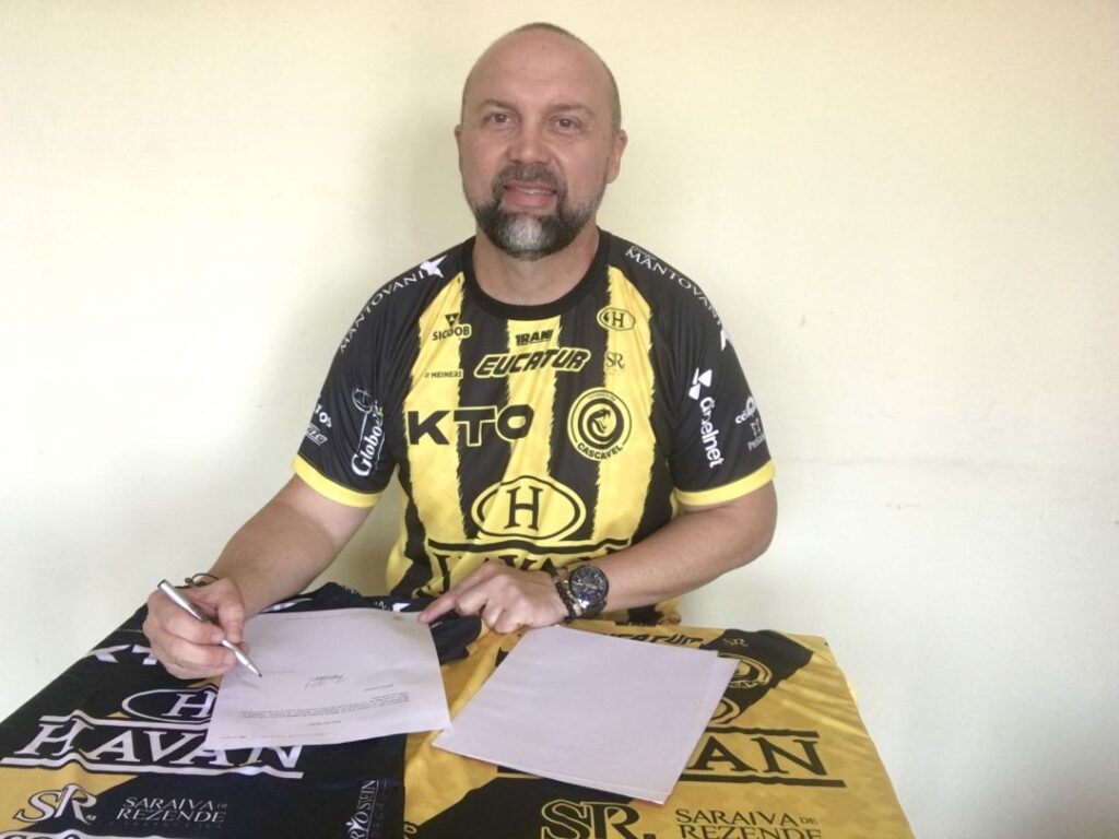 ademir-fesan-fc-cascavel