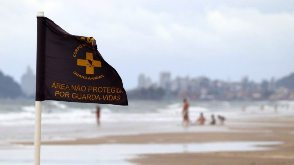 afogamento-litoral-parana-menino