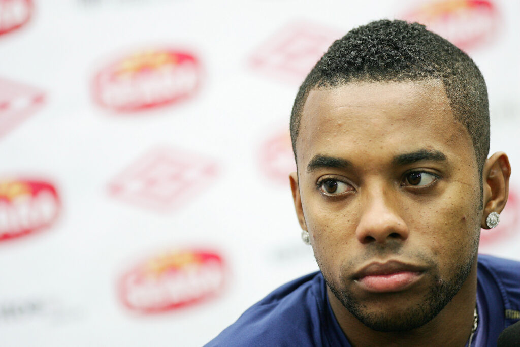 Coletiva com Robinho após Copa 2010 robinho-audios