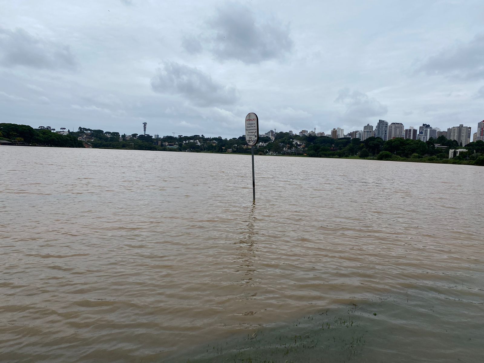 alagamento-parque-barigui