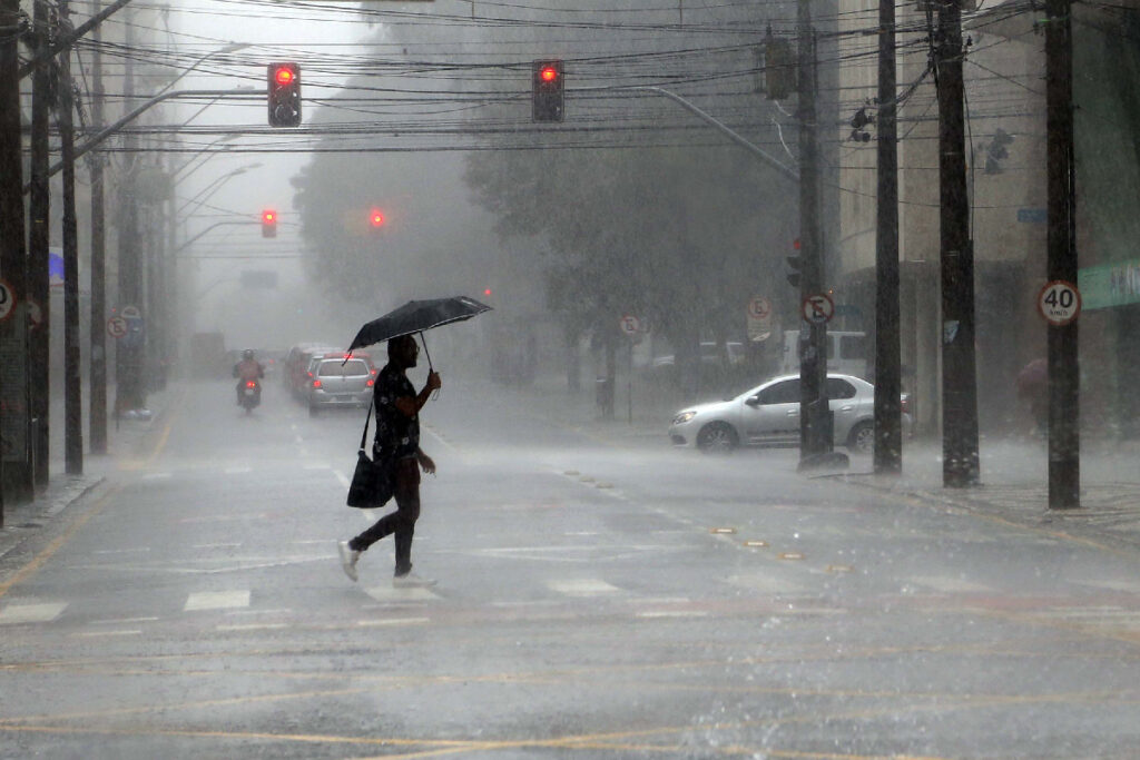 alerta-de-tempestade-fim-de-semana