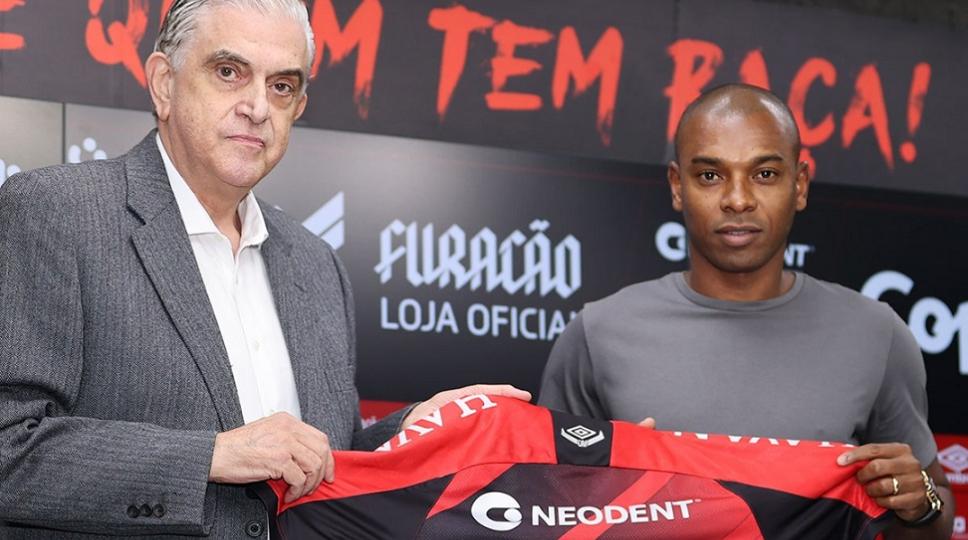 athletico-anuncia-fernandinho